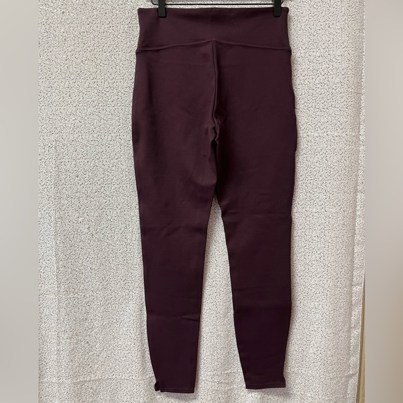 Spanx Ankle Length Ponte Hem Slit Leggings brandywine | size medium - Picture 6 of 10